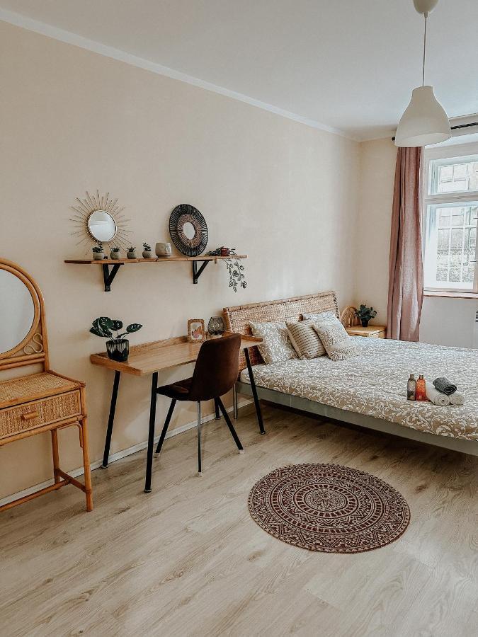 Apartment Quiet Boho Lair 10 Min To Centre Prague