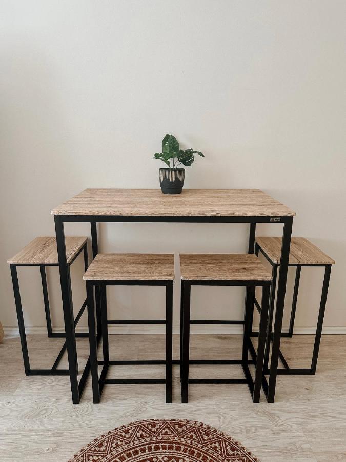 Apartment Quiet Boho Lair 10 Min To Centre Prague